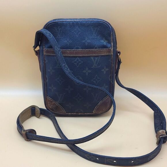 Authentic Louis Vuitton Monogram Crossbody Bag - Picture 1 of 13